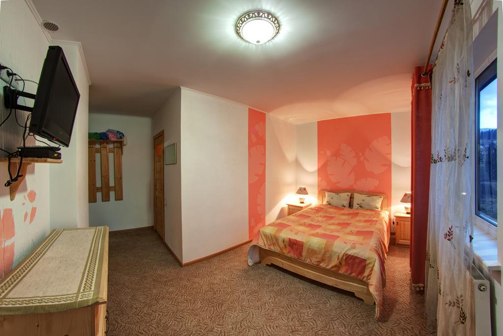 Pektoral Bukovel Quarto foto